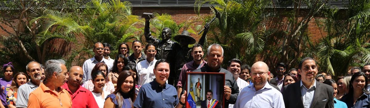Foto oficial del presidente Maduro fue colocada en sede del Ministerio de Minas