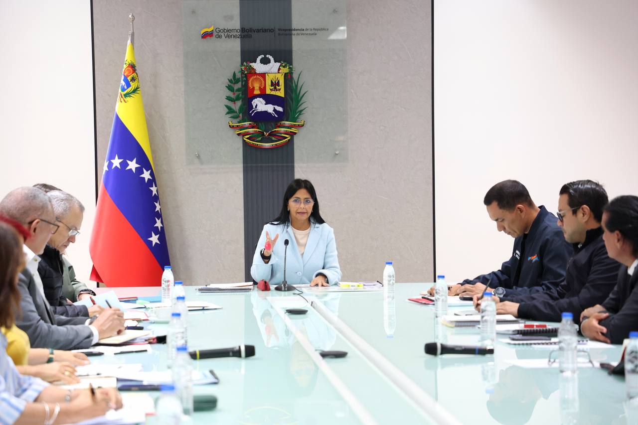 Vicepresidenta, Delcy Rodríguez lidera reunión con Gabinete Económico