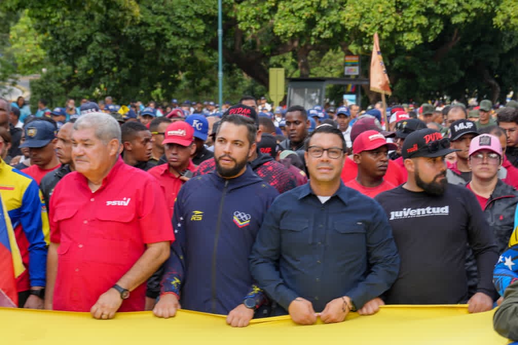 Fuerza laboral del MIDME ratifica su defensa del legado bolivariano en gran movilización popular